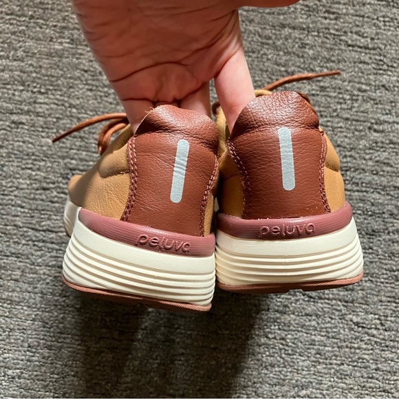 Peluva Men’s Napa Leather Toe Shoes Size 9 fit like 8 - Picture 5 of 7